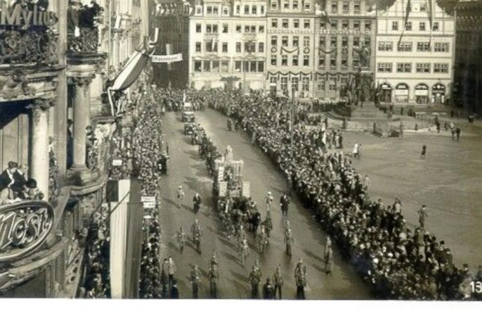 0_17df4c_3da3e575_orig