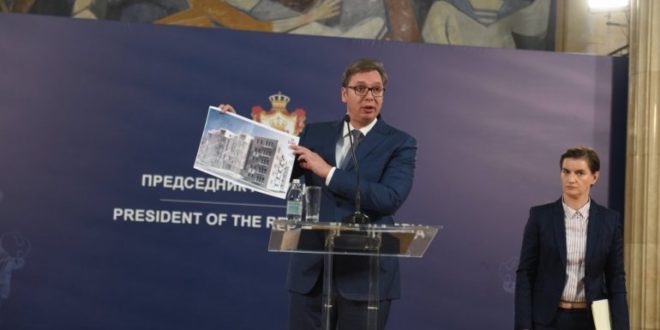 vucic-lazljivi-kreten-660x330
