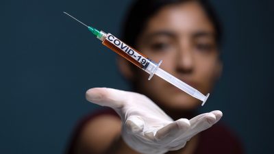 Coronavirus-Syringe-Vaccine-Covid-19-400x225