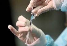 Болнице пуне вакцинисаних кинеским цепивом, режим спинује нови пик да то прикрије?